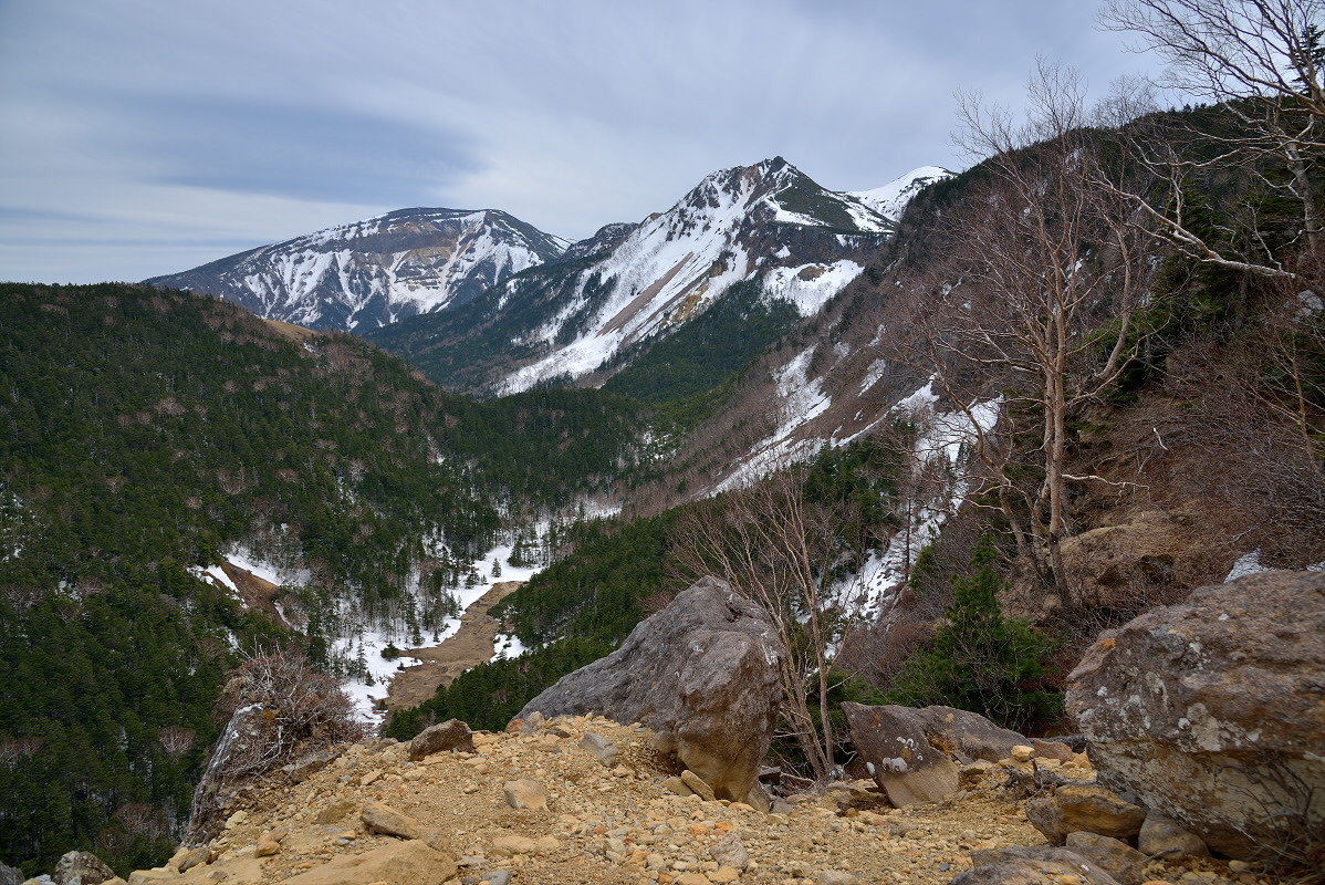 残雪の北八ヶ岳を散策～Snow Hiking In Kita Yatsugatake - Yatchi's Photo Diary